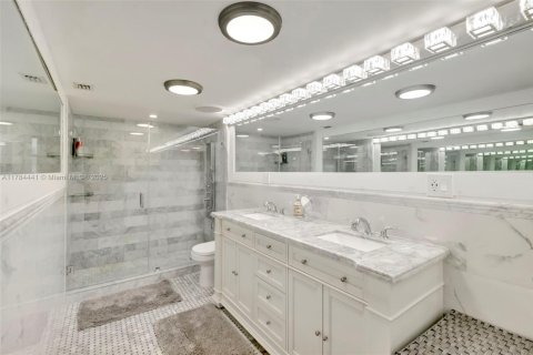 Copropriété à louer à Miami Beach, Floride: 2 chambres, 117.61 m2 № 1862672 - photo 24
