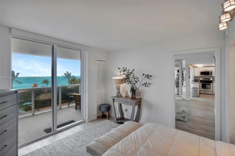 Copropriété à louer à Miami Beach, Floride: 2 chambres, 117.61 m2 № 1862672 - photo 17
