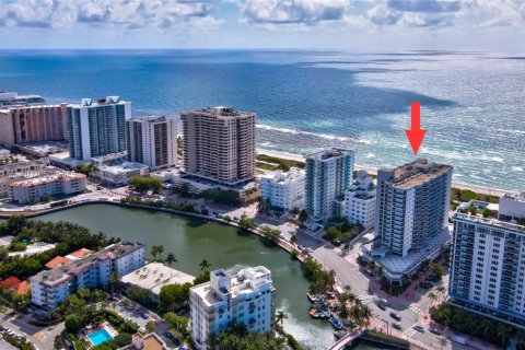 Copropriété à louer à Miami Beach, Floride: 2 chambres, 117.61 m2 № 1862672 - photo 30