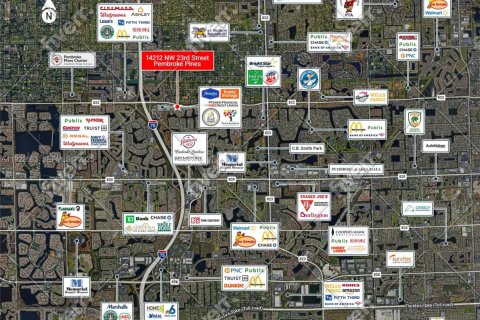 House in Pembroke Pines, Florida 4 bedrooms, 241.36 sq.m. № 1985825 - photo 4