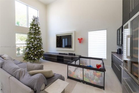 House in Pembroke Pines, Florida 4 bedrooms, 241.36 sq.m. № 1985825 - photo 7