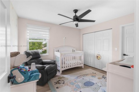 House in Pembroke Pines, Florida 4 bedrooms, 241.36 sq.m. № 1985825 - photo 25