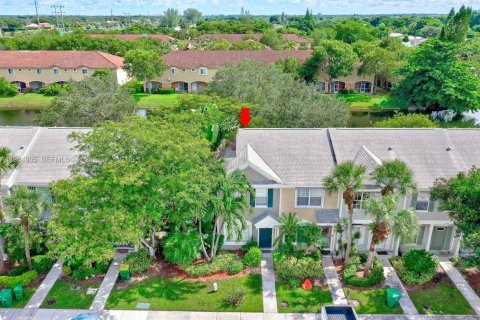 Touwnhouse à vendre à Tamarac, Floride: 2 chambres, 103.12 m2 № 1993105 - photo 30