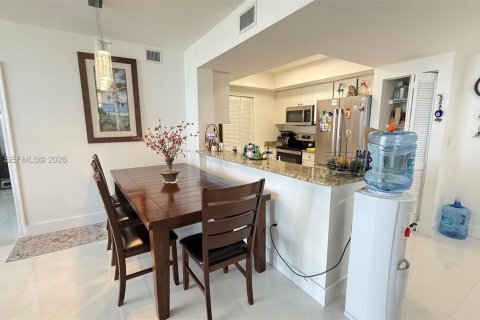 Condo in Aventura, Florida, 2 bedrooms  № 2078071 - photo 7