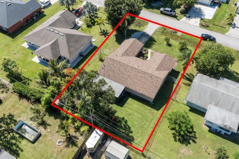 House in Port St. Lucie, Florida 3 bedrooms, 140.47 sq.m. № 2083046 - photo 7