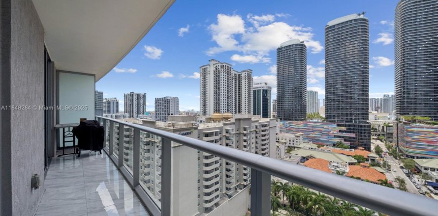 Condominio en Miami, Florida, 1 dormitorio № 1848914
