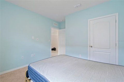 House in Davenport, Florida 4 bedrooms, 173.45 sq.m. № 2229509 - photo 8
