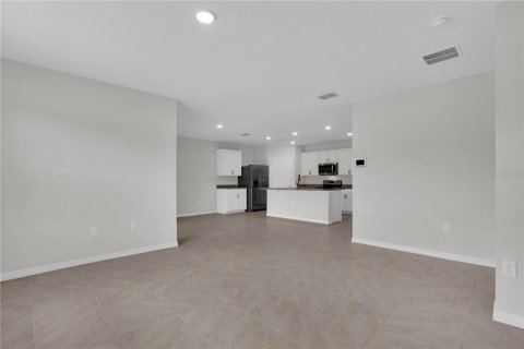 House in Davenport, Florida 4 bedrooms, 173.45 sq.m. № 2229509 - photo 22