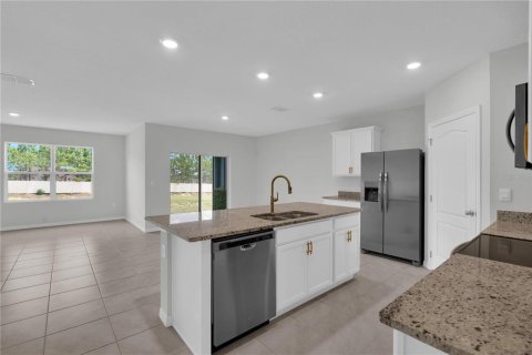 House in Davenport, Florida 4 bedrooms, 173.45 sq.m. № 2229509 - photo 13