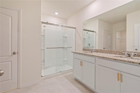 House in Davenport, Florida 4 bedrooms, 173.45 sq.m. № 2229509 - photo 20