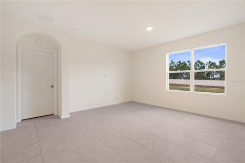 House in Davenport, Florida 4 bedrooms, 173.45 sq.m. № 2229509 - photo 17