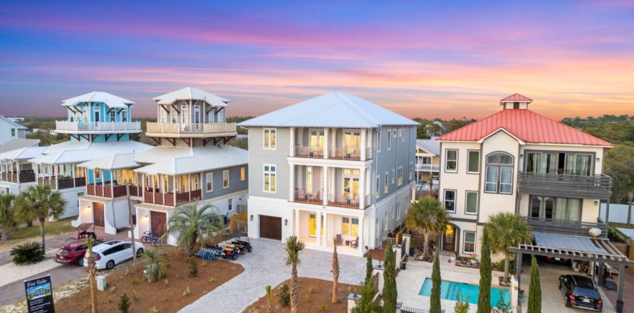 House in Seacrest, Florida 8 bedrooms, 659.98 sq.m. № 558397