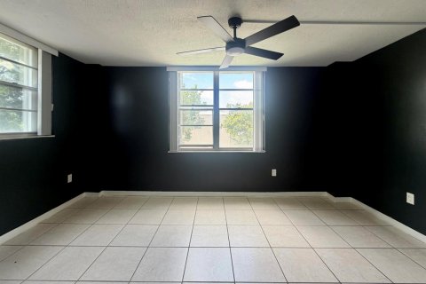 Condominio en venta en Miami, Florida, 2 dormitorios, 100.98 m2 № 2168510 - foto 14