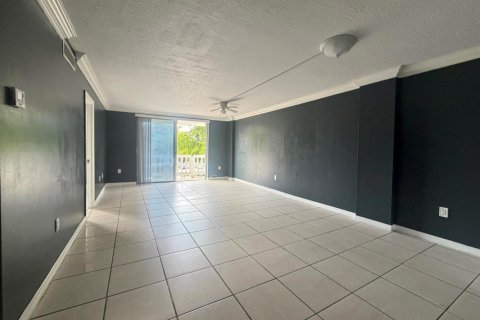 Condominio en venta en Miami, Florida, 2 dormitorios, 100.98 m2 № 2168510 - foto 3