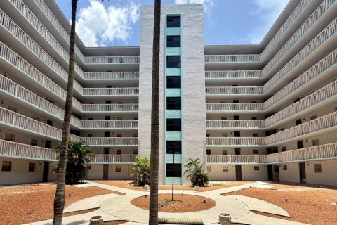 Condominio en venta en Miami, Florida, 2 dormitorios, 100.98 m2 № 2168510 - foto 1