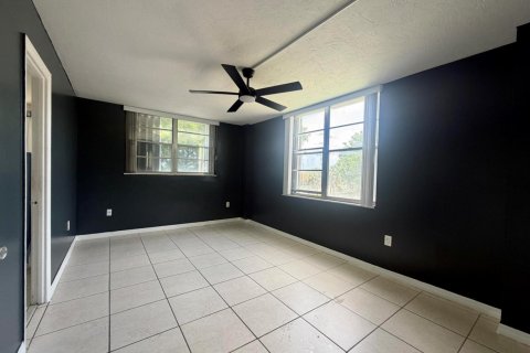 Condominio en venta en Miami, Florida, 2 dormitorios, 100.98 m2 № 2168510 - foto 12