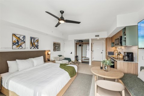 Condo in Miami, Florida  № 2081210 - photo 19
