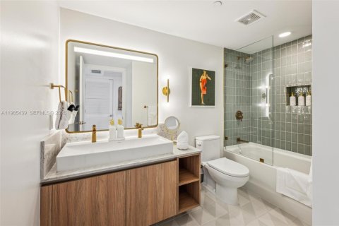 Condo in Miami, Florida  № 2081210 - photo 21