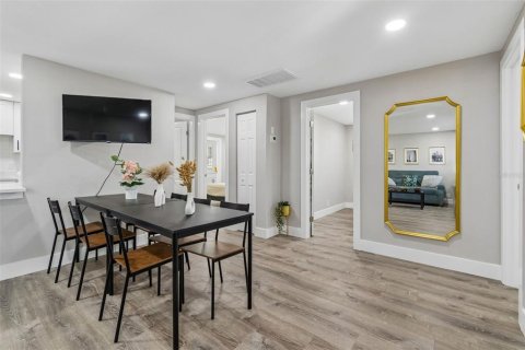 Villa ou maison à louer à Tampa, Floride: 4 chambres, 123.37 m2 № 2290539 - photo 11