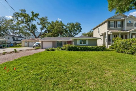 Villa ou maison à louer à Tampa, Floride: 4 chambres, 123.37 m2 № 2290539 - photo 2
