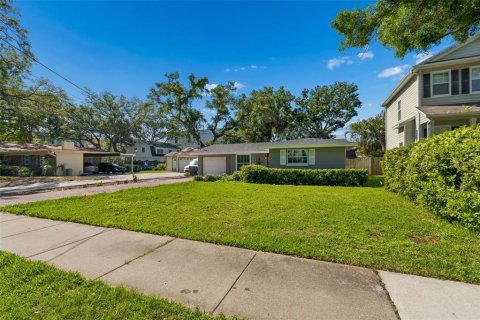 Villa ou maison à louer à Tampa, Floride: 4 chambres, 123.37 m2 № 2290539 - photo 3