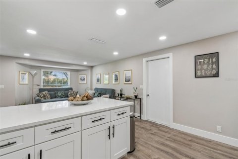 Villa ou maison à louer à Tampa, Floride: 4 chambres, 123.37 m2 № 2290539 - photo 26