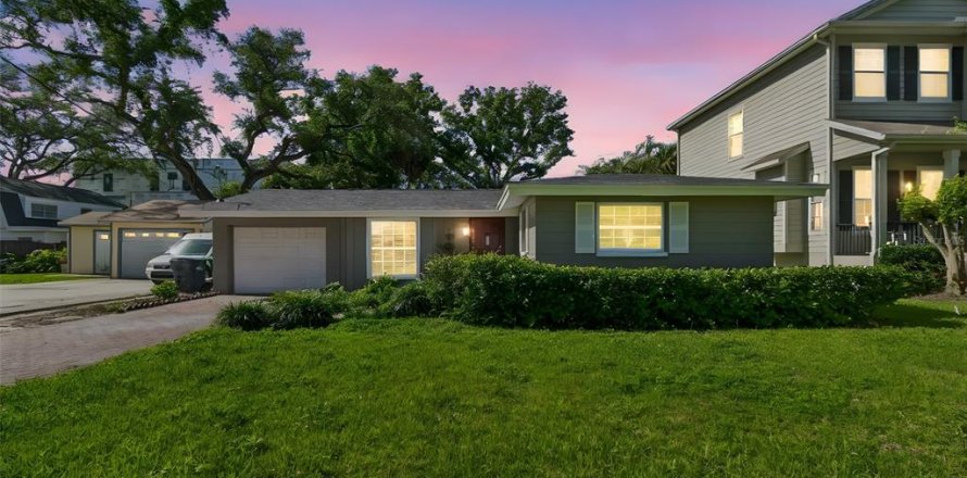 Villa ou maison à Tampa, Floride 4 chambres, 123.37 m2 № 2290539