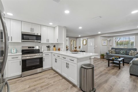 Villa ou maison à louer à Tampa, Floride: 4 chambres, 123.37 m2 № 2290539 - photo 21