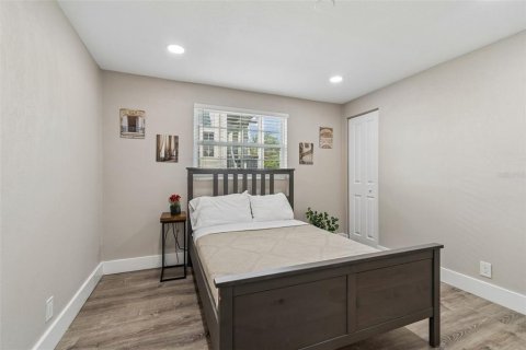 Villa ou maison à louer à Tampa, Floride: 4 chambres, 123.37 m2 № 2290539 - photo 30