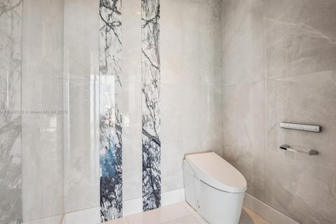 Condo in Sunny Isles Beach, Florida, 4 bedrooms  № 2021464 - photo 23