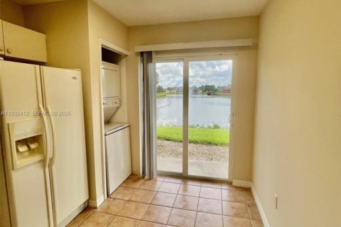 Снять в аренду кондоминиум в Хомстед, Флорида 2 спальни, 85.47м2, № 1990703 - фото 11