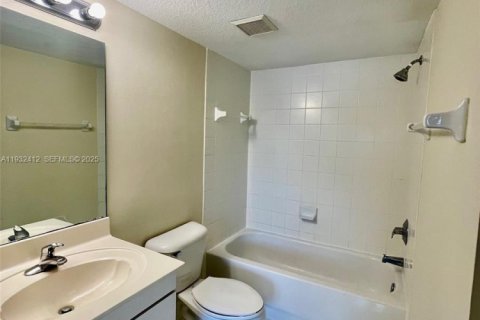 Снять в аренду кондоминиум в Хомстед, Флорида 2 спальни, 85.47м2, № 1990703 - фото 7