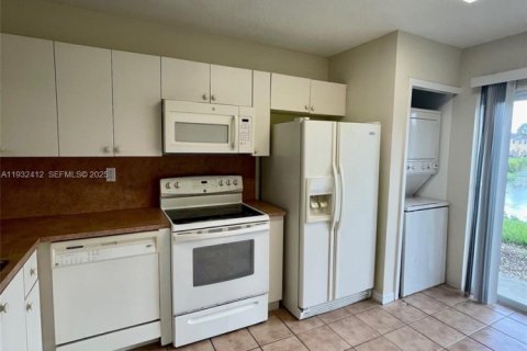 Снять в аренду кондоминиум в Хомстед, Флорида 2 спальни, 85.47м2, № 1990703 - фото 10