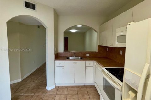 Снять в аренду кондоминиум в Хомстед, Флорида 2 спальни, 85.47м2, № 1990703 - фото 15