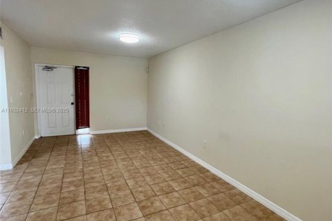 Снять в аренду кондоминиум в Хомстед, Флорида 2 спальни, 85.47м2, № 1990703 - фото 16