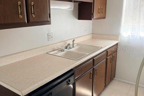 Condo in Tavares, Florida, 2 bedrooms № 2236079 - photo 5