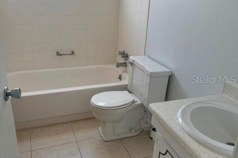 Condo in Tavares, Florida, 2 bedrooms № 2236079 - photo 8