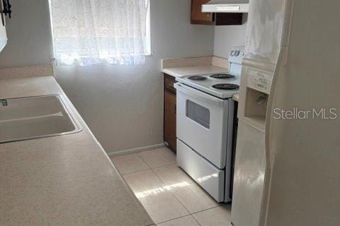 Condo in Tavares, Florida, 2 bedrooms № 2236079 - photo 4