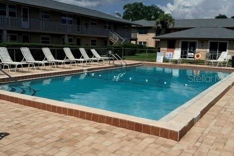Condo in Tavares, Florida, 2 bedrooms № 2236079 - photo 10