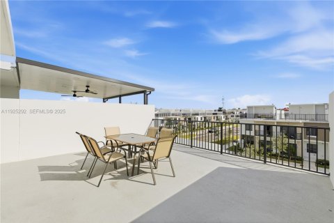 Touwnhouse à louer à Homestead, Floride: 4 chambres, 129.88 m2 № 1983871 - photo 21