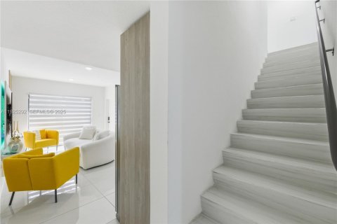 Touwnhouse à louer à Homestead, Floride: 4 chambres, 129.88 m2 № 1983871 - photo 10