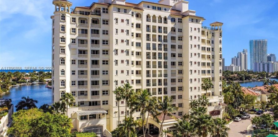 Condo à Aventura, Floride, 3 chambres  № 2240898