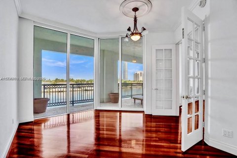 Copropriété à louer à Aventura, Floride: 3 chambres, 274.06 m2 № 2240898 - photo 9