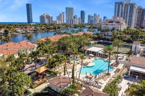 Copropriété à louer à Aventura, Floride: 3 chambres, 274.06 m2 № 2240898 - photo 3