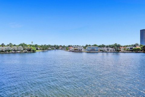 Copropriété à louer à Aventura, Floride: 3 chambres, 274.06 m2 № 2240898 - photo 17