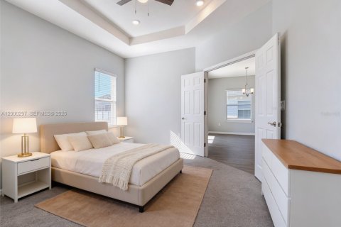 Casa en venta en Davenport, Florida, 4 dormitorios, 188.5 m2 № 2067253 - foto 12