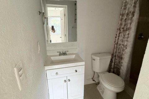 Villa ou maison à louer à North Miami Beach, Floride: 4 chambres, 144.93 m2 № 2289094 - photo 17