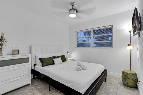 Casa en venta en Pompano Beach, Florida, 4 dormitorios, 200.3 m2 № 2018802 - foto 25