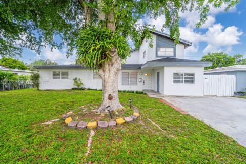 Casa en Pompano Beach, Florida 4 dormitorios, 200.3 m2 № 2018802