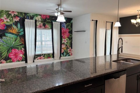 Touwnhouse à vendre à Davenport, Floride: 4 chambres, 176.7 m2 № 2197797 - photo 7